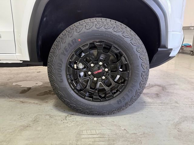 New 2026 GMC Canyon Elevation w/ Convenience Package image 28