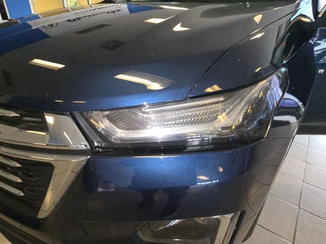 Used 2022 Chevrolet Traverse LT AWD/4WD image 26