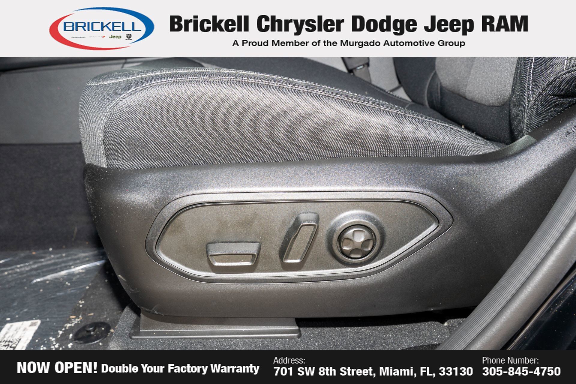 New 2025 Jeep Grand Cherokee Laredo X w/ Luxury Tech Group I image 29