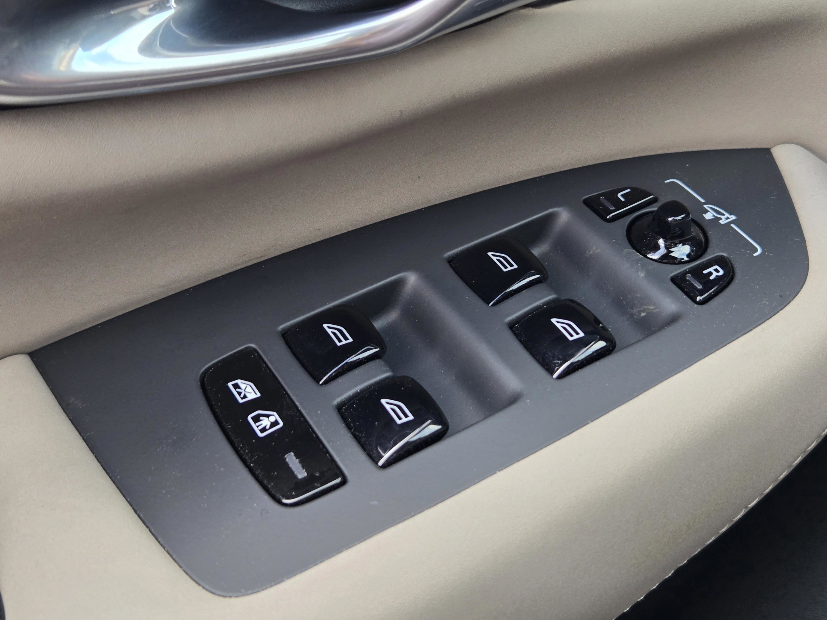 Used 2026 Volvo XC90 B5 Plus w/ Protection Package Premier image 20