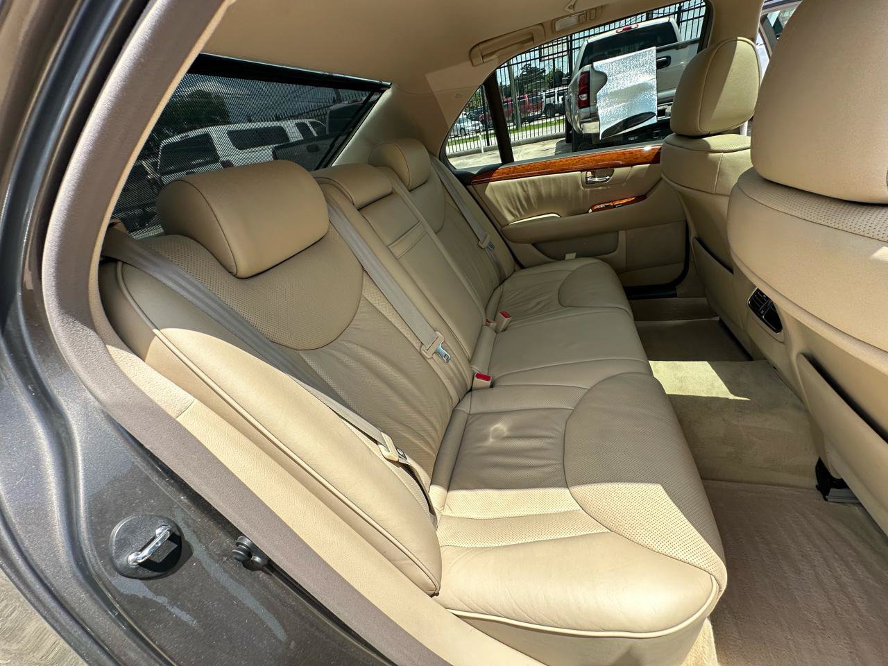 Used 2004 Lexus LS 430 w/ Premium Pkg RWD image 43