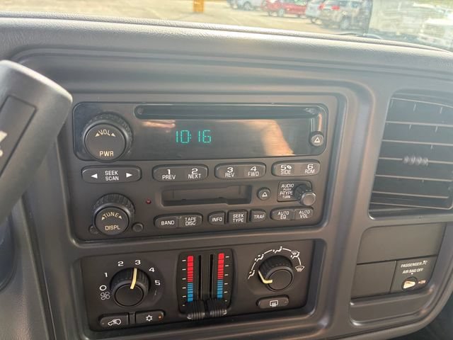 Used 2004 Chevrolet Silverado 2500 LS AWD/4WD image 22