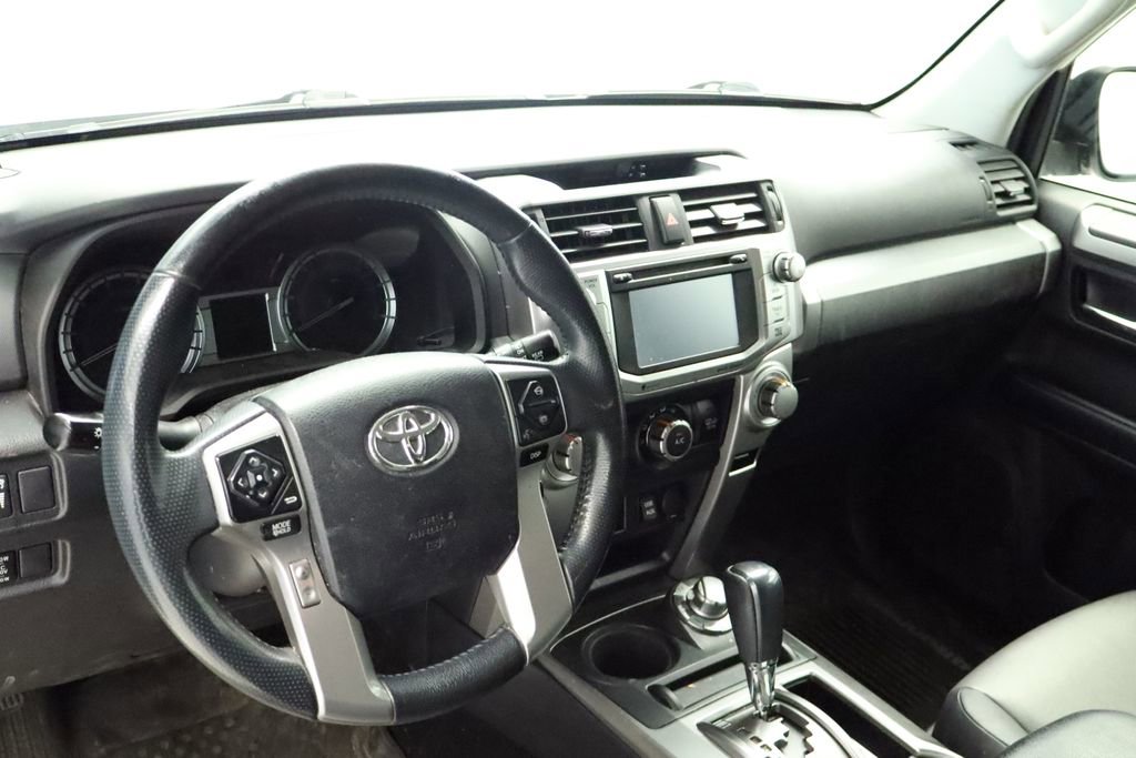 Used 2018 Toyota 4Runner SR5 Premium image 28