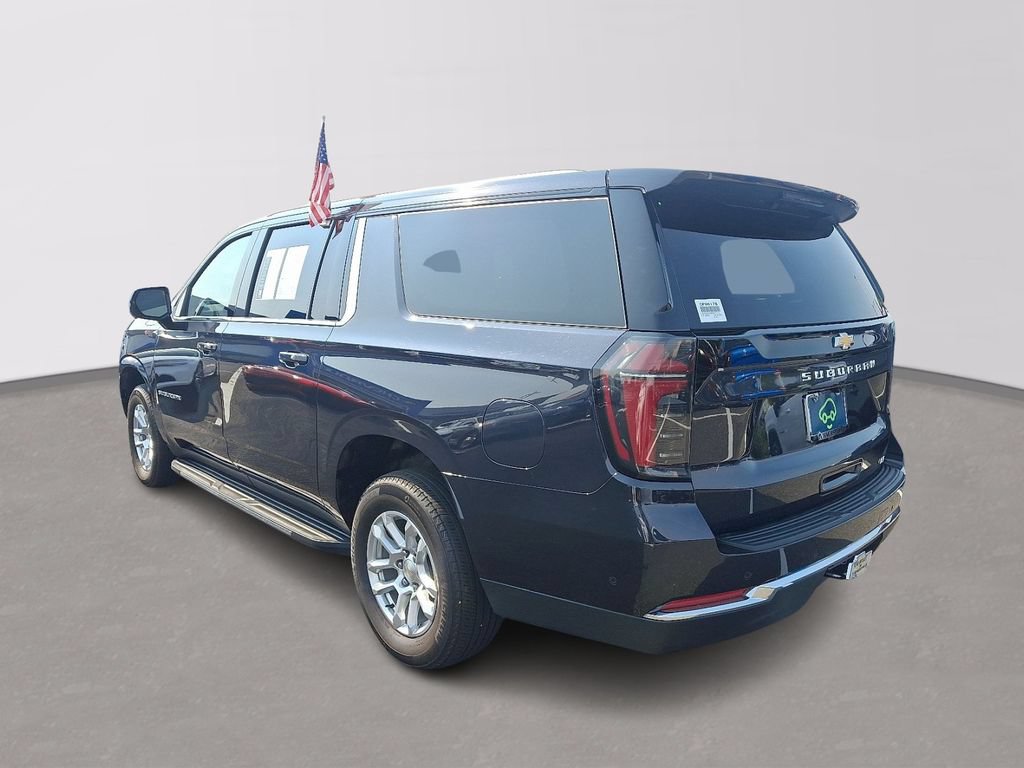 Certified 2025 Chevrolet Suburban LT AWD/4WD image 4