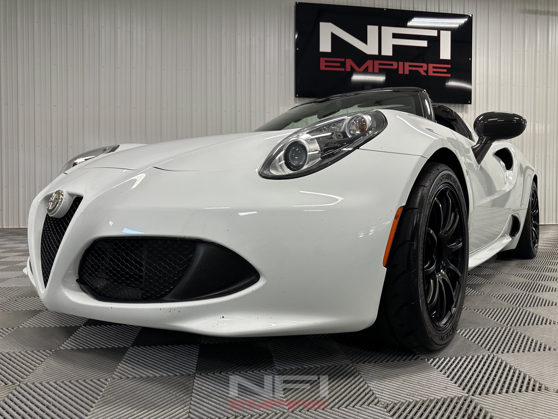Used 2016 Alfa Romeo 4C Spider w/ Spider Track Package 3 RWD image 22