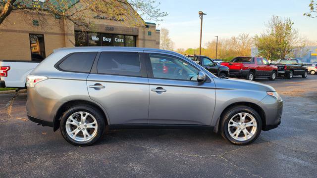 Used 2014 Mitsubishi Outlander SE FWD image 3