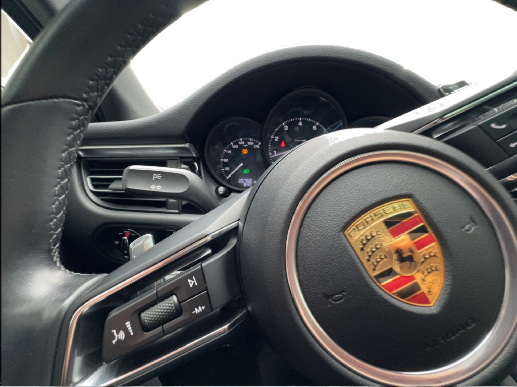 Used 2024 Porsche Macan w/ Premium Plus Package AWD/4WD image 46