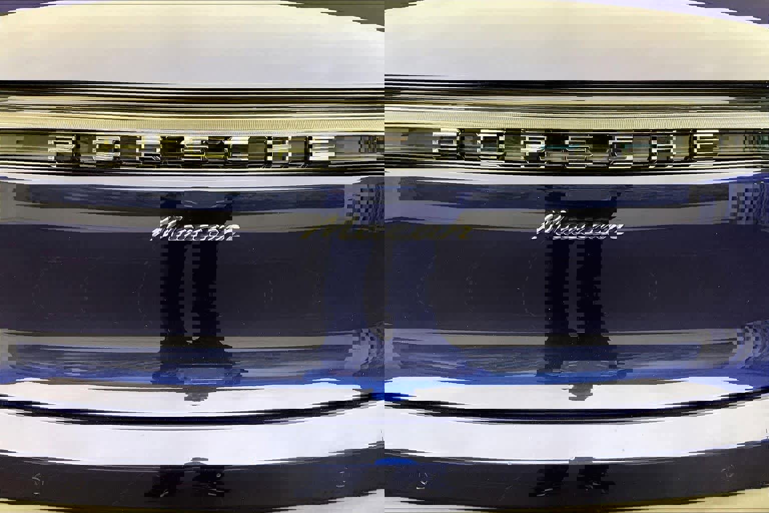 Used 2022 Porsche Macan w/ Premium Package Plus image 32