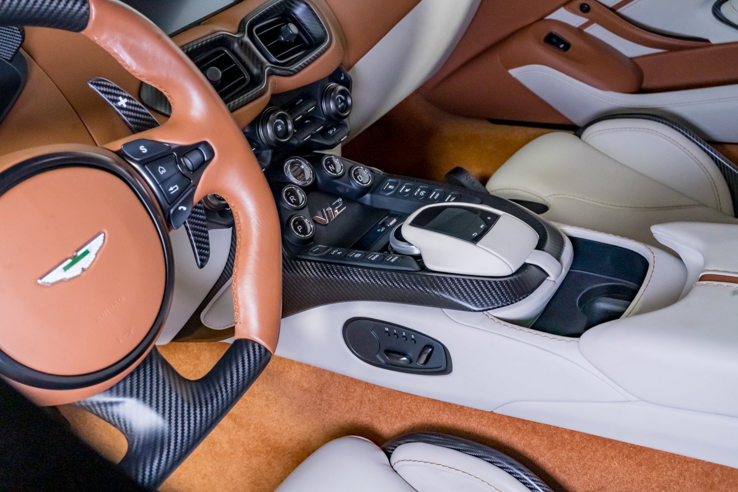 Used 2023 Aston Martin V12 Vantage image 22