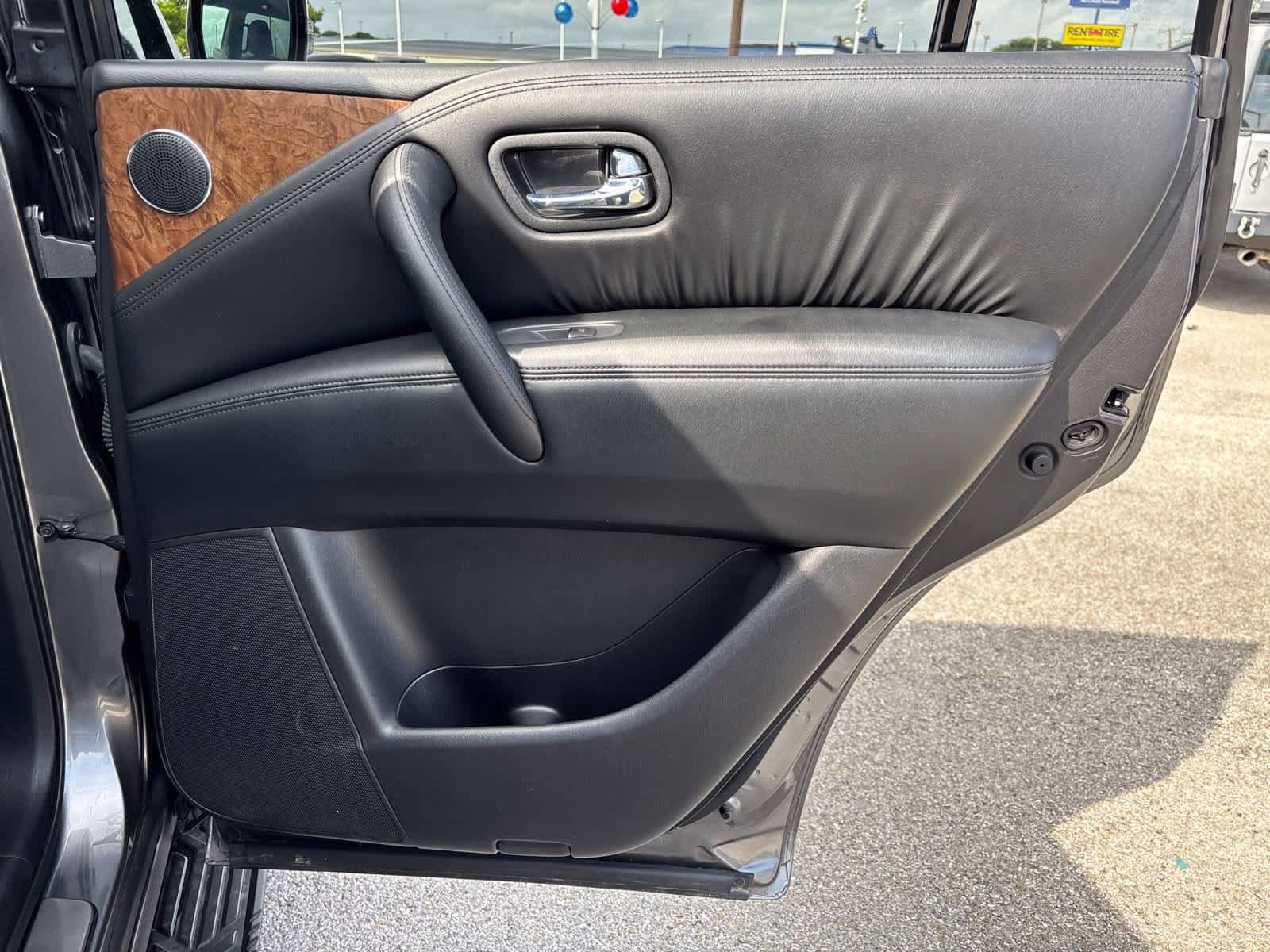 Used 2023 Nissan Armada SL w/ Captain's Chairs Package AWD/4WD image 14