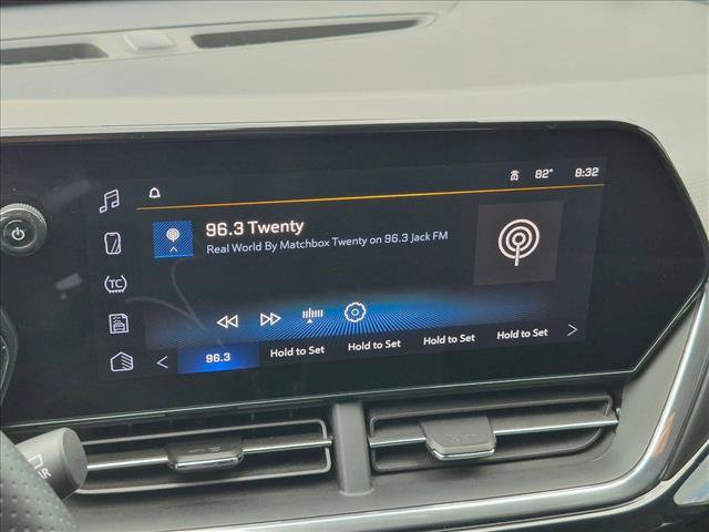 Certified 2025 Chevrolet Trax RS w/ Driver Confidence Package FWD image 12