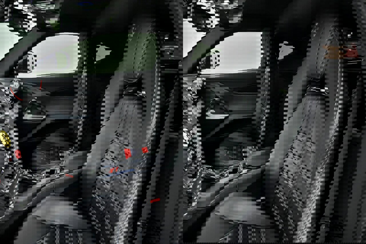 Used 2019 Ferrari 812 Superfast image 23