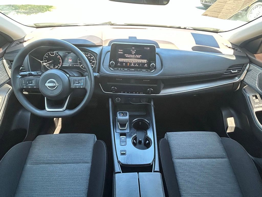 Used 2023 Nissan Rogue SV image 21