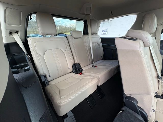 Used 2024 Ford Expedition Limited image 37