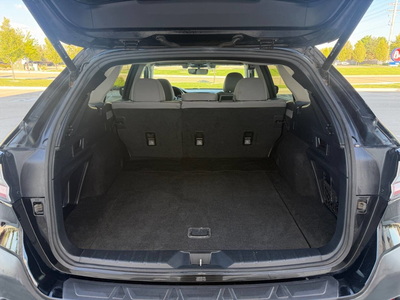 Used 2020 Subaru Outback Premium AWD/4WD image 11