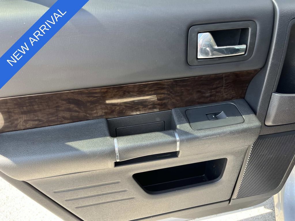 Used 2018 Ford Flex Limited w/ Equipment Group 303A AWD/4WD image 19