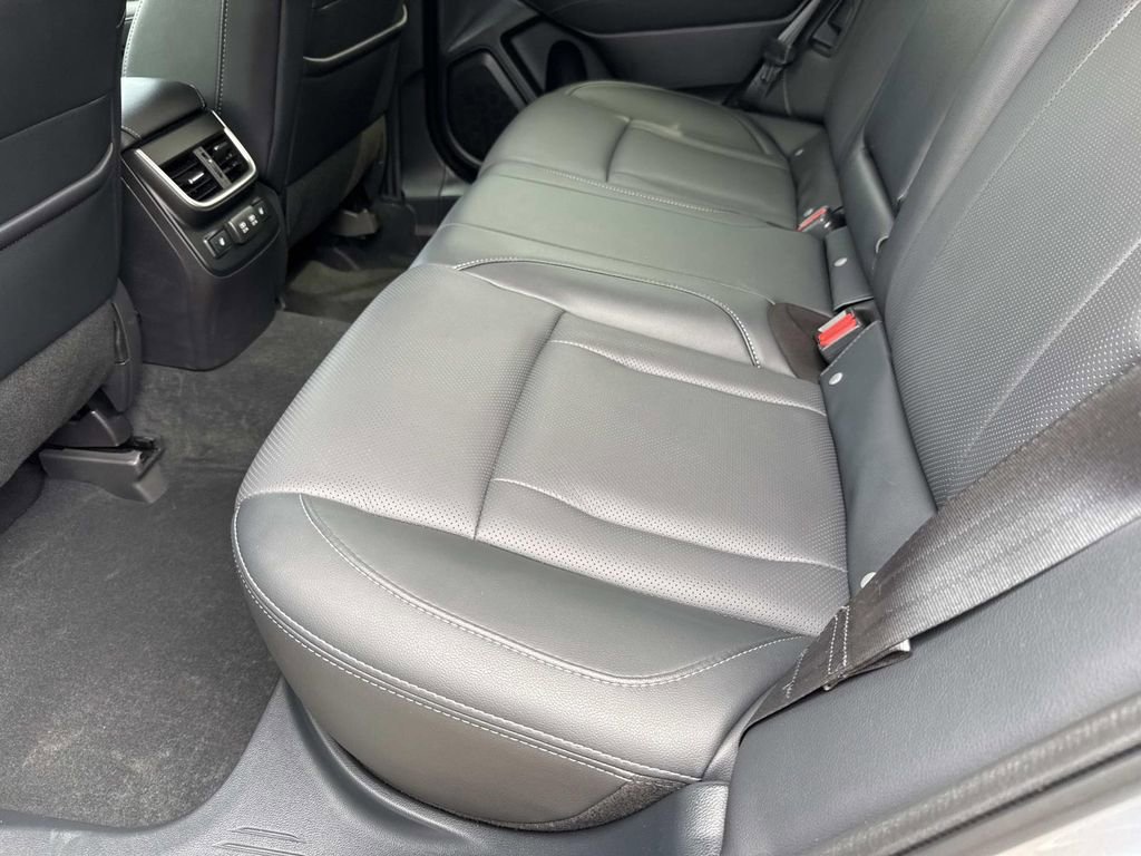 Used 2022 Subaru Outback Limited AWD/4WD image 16