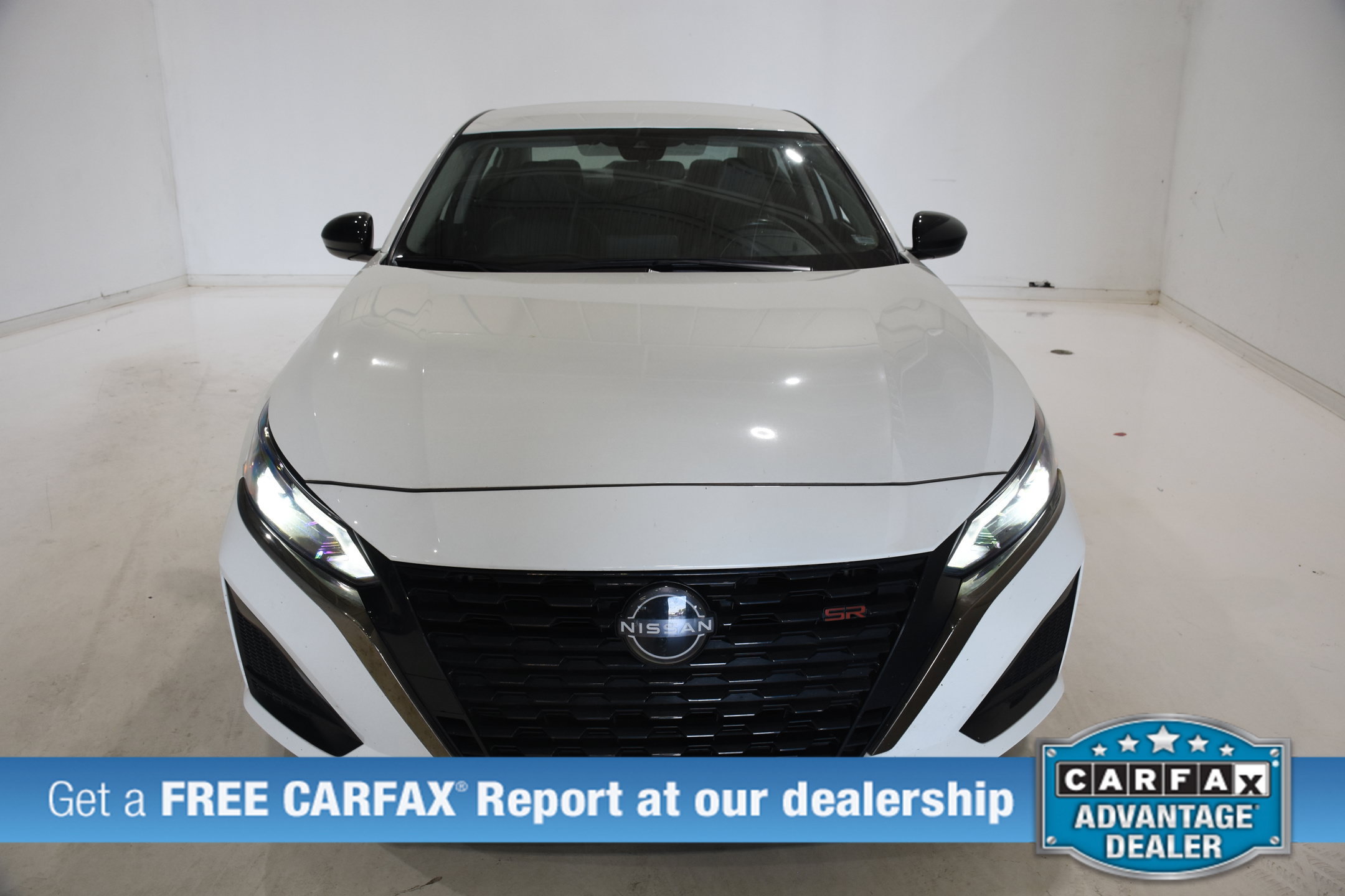 Used 2025 Nissan Altima 2.5 SR FWD image 2