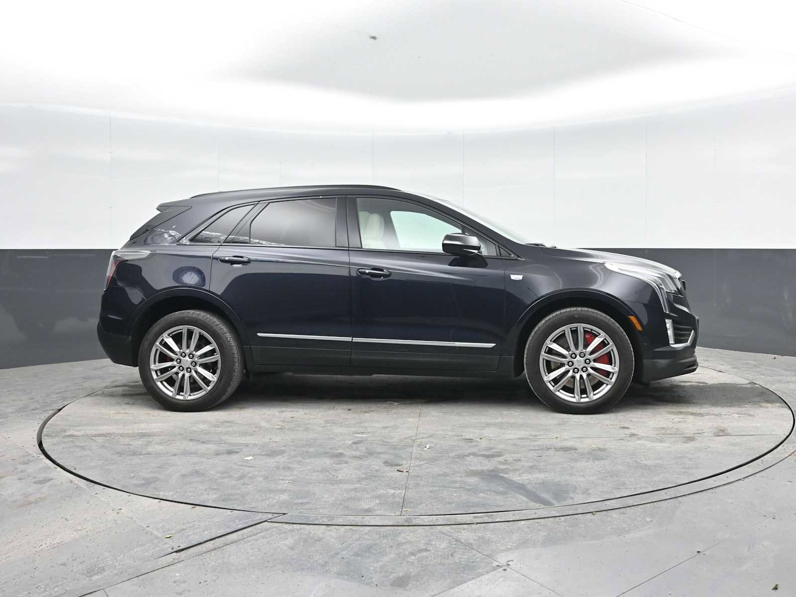 Used 2022 Cadillac XT5 Sportv AWD/4WD image 9