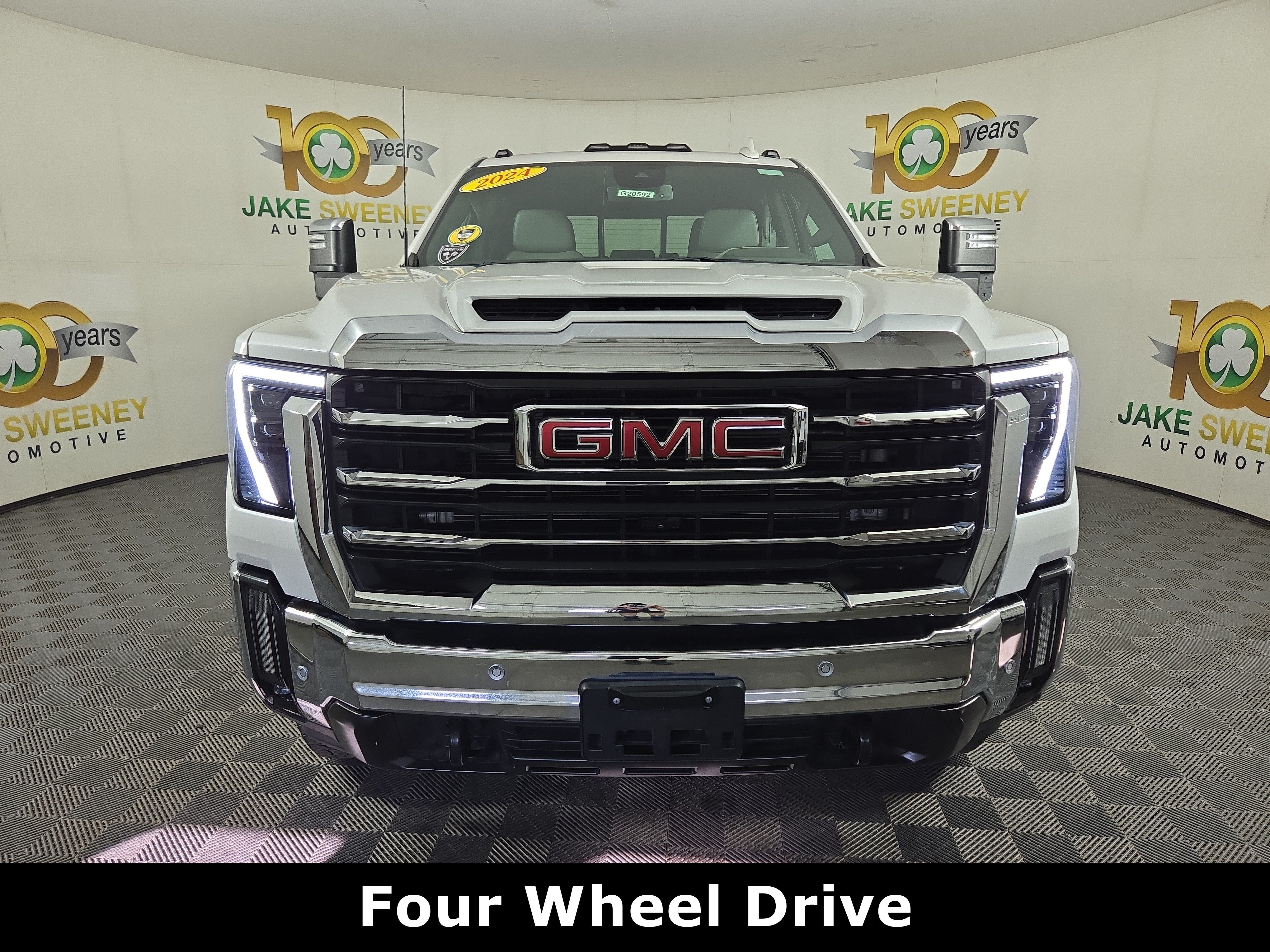 Certified 2024 GMC Sierra 2500 SLT w/ SLT Premium Package AWD/4WD image 2