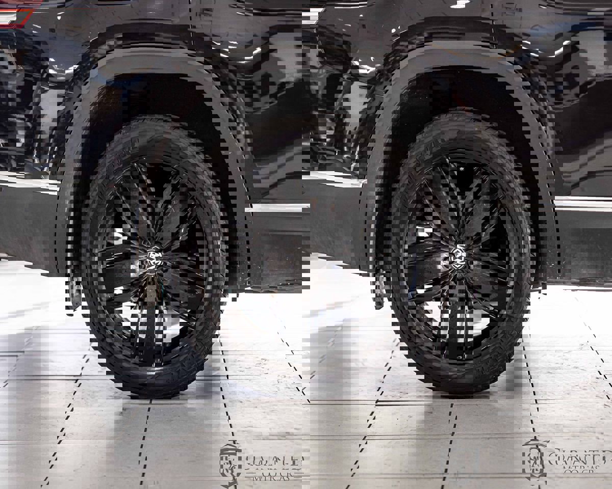 Used 2018 Volkswagen Atlas SEL Premium image 11