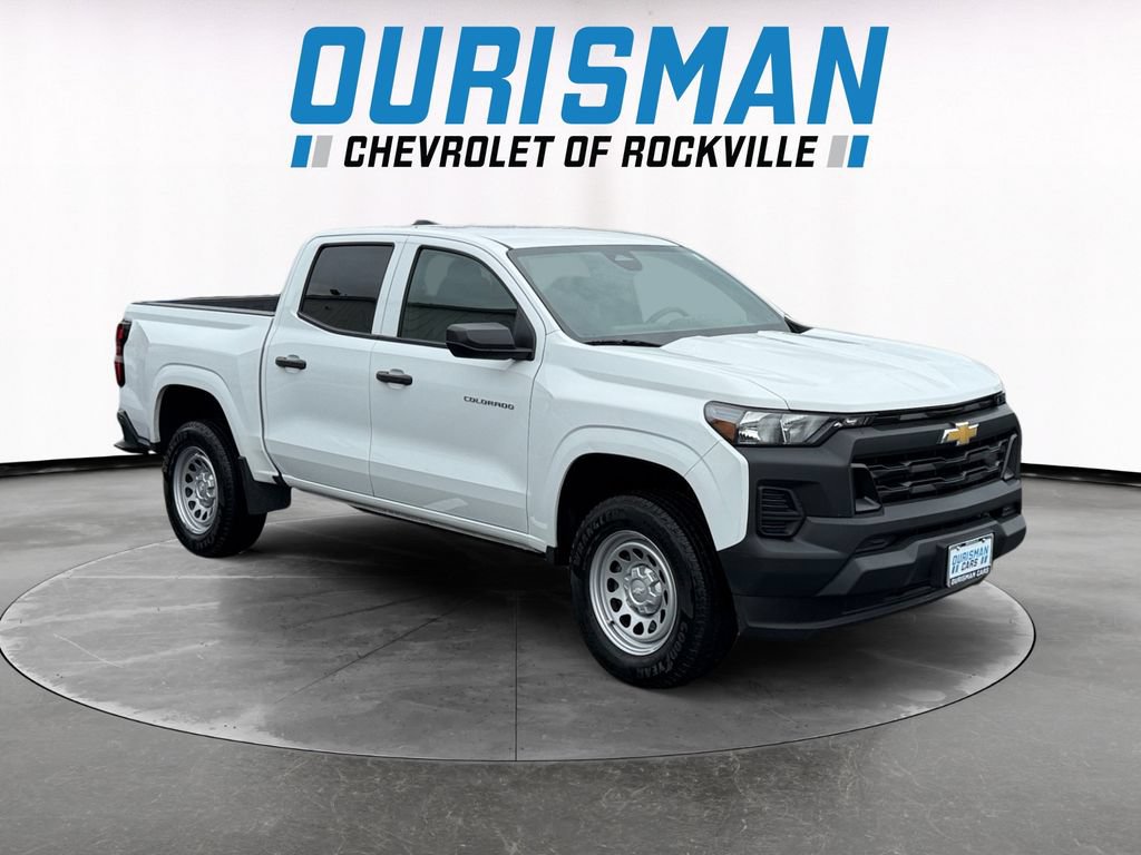 Used 2024 Chevrolet Colorado W/T RWD image 1