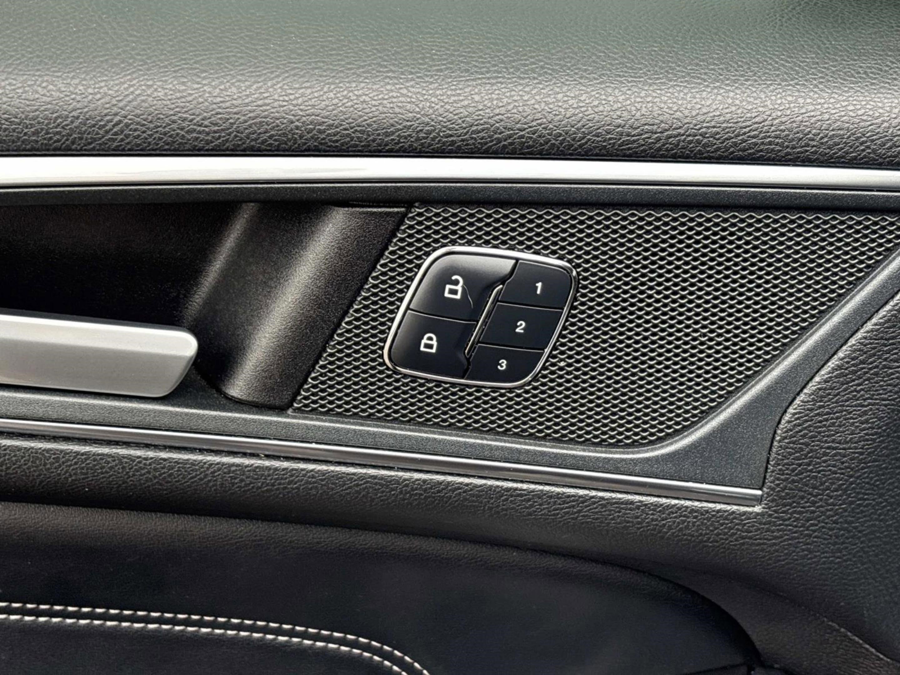 Used 2018 Ford Edge Titanium w/ Equipment Group 301A image 24