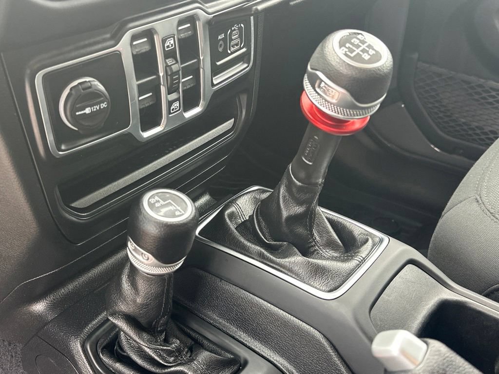 Used 2020 Jeep Wrangler Unlimited Sport AWD/4WD image 32