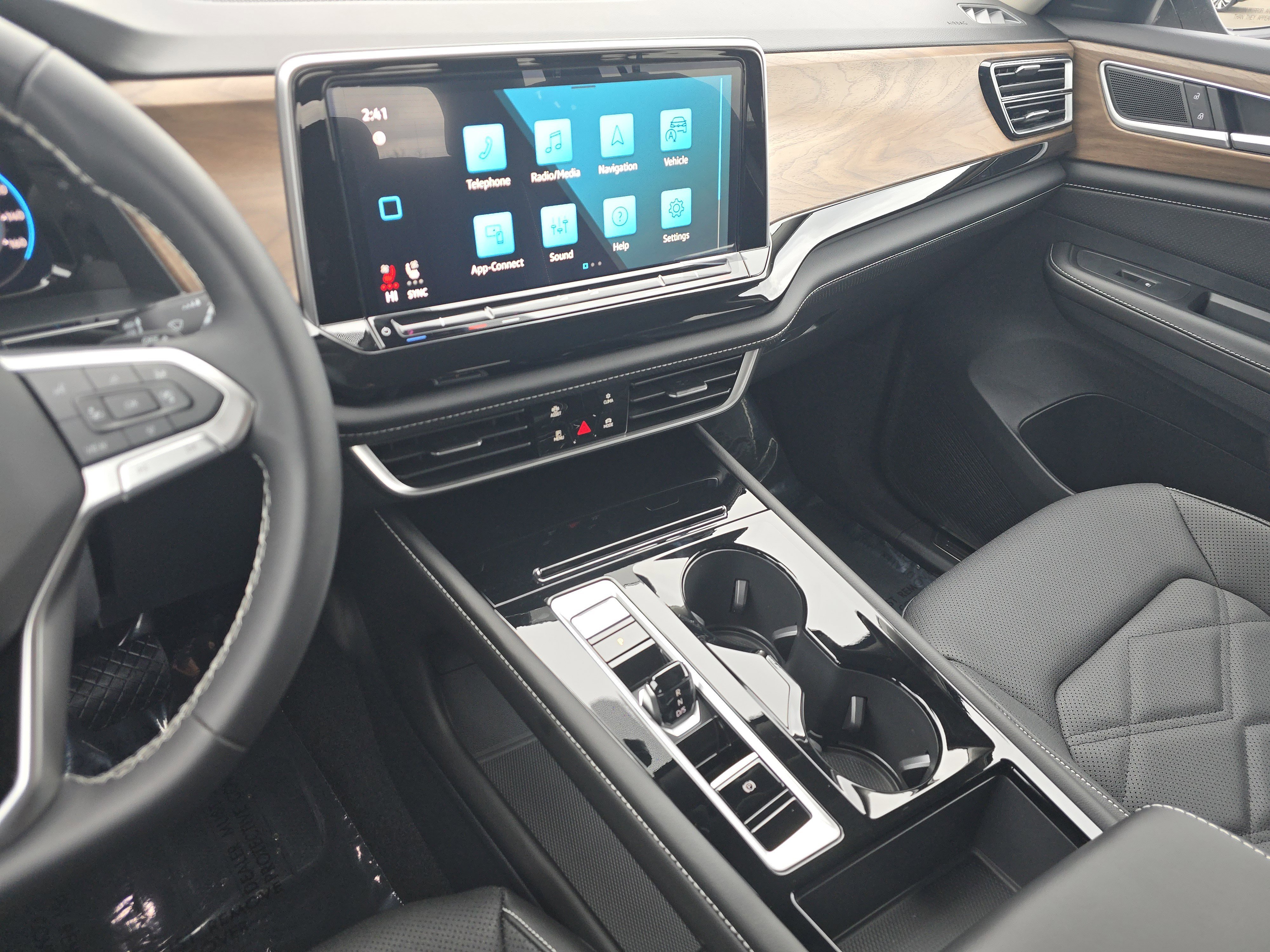 New 2026 Volkswagen Atlas SE image 23