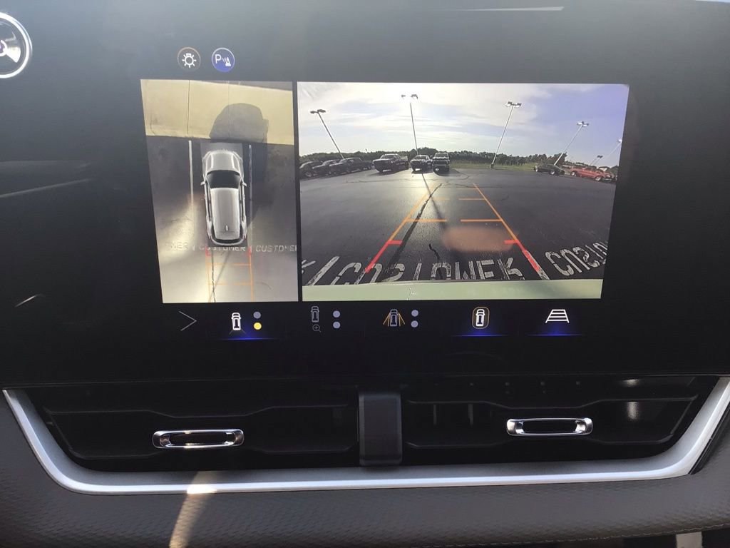 New 2026 Chevrolet Equinox LT w/ Convenience Package II image 23