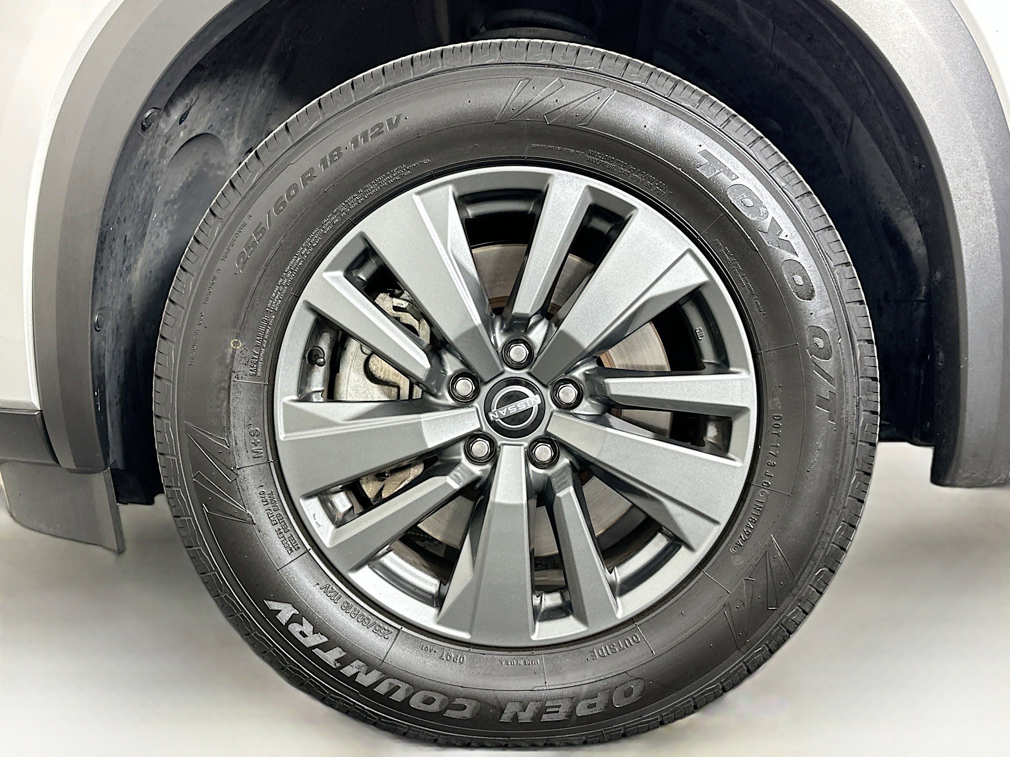 Used 2024 Nissan Pathfinder SV image 11