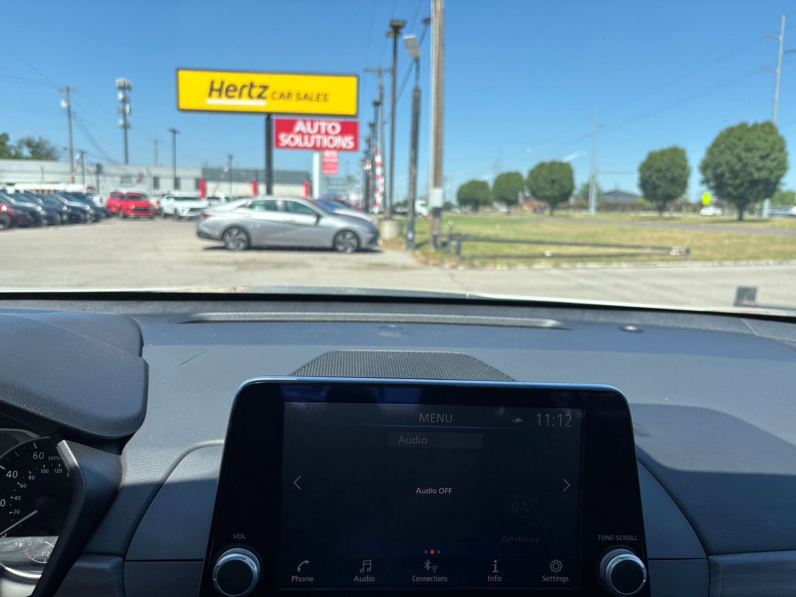 Used 2025 Nissan Altima 2.5 SV FWD image 17