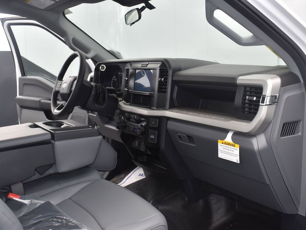 New 2025 Ford F450 XL w/ XL Chrome Package image 12