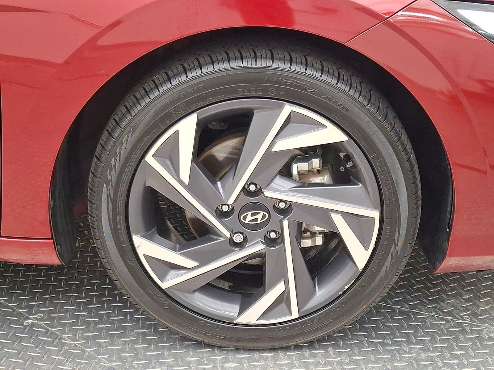 Used 2024 Hyundai Elantra SEL w/ Convenience Package FWD image 30