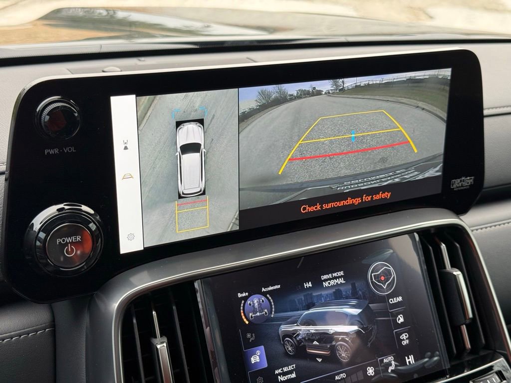 New 2026 Lexus LX 700h Luxury image 4