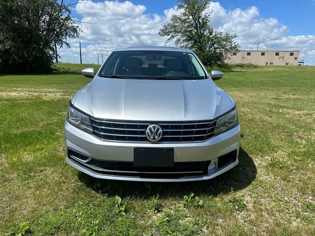 Used 2016 Volkswagen Passat 1.8T SE FWD image 11