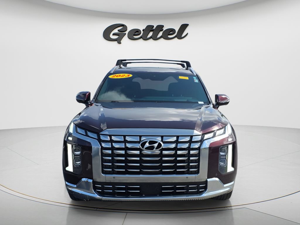 Used 2023 Hyundai Palisade Calligraphy FWD image 2