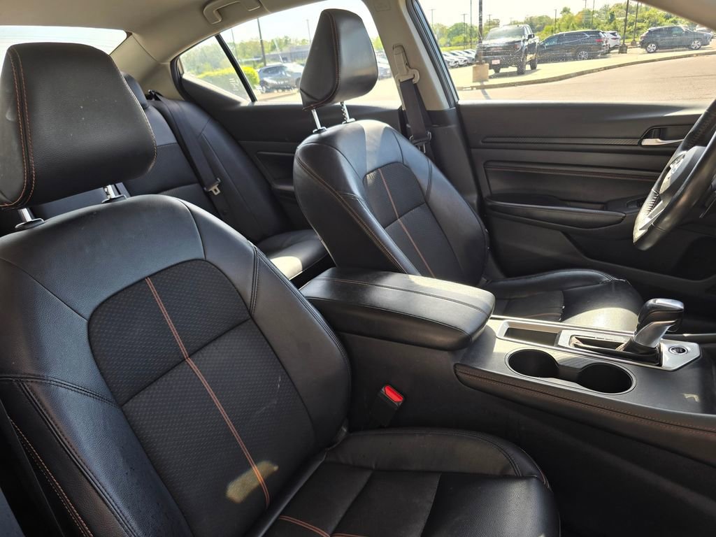 Used 2022 Nissan Altima 2.5 SR FWD image 19