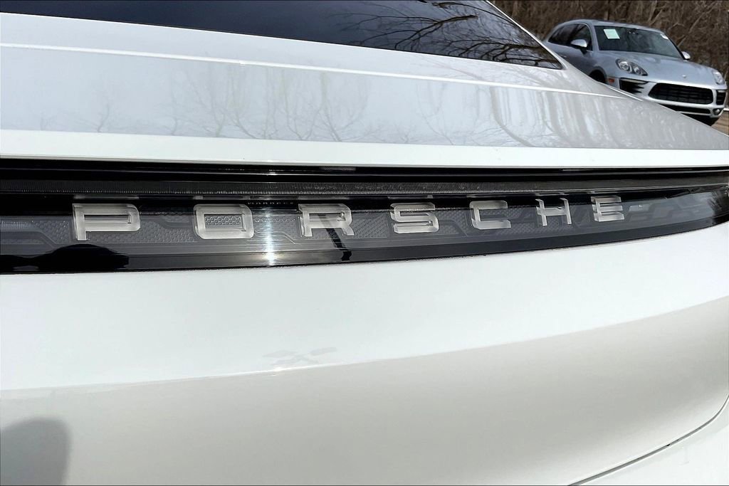 Used 2020 Porsche Taycan 4S image 24