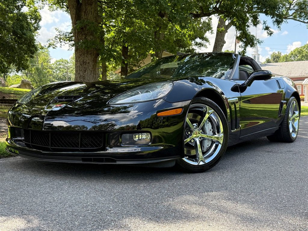 Used 2010 Chevrolet Corvette Grand Sport w/ Roof Package RWD image 6