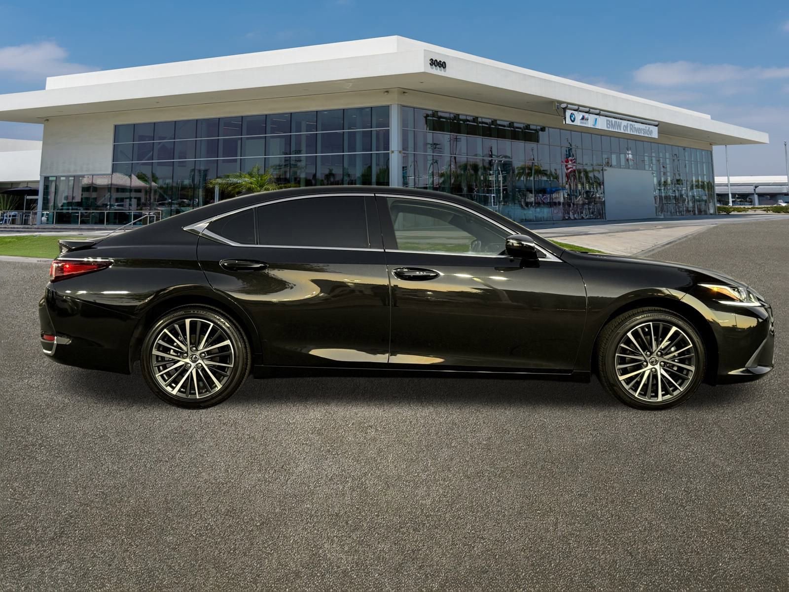 Used 2025 Lexus ES 300h w/ Premium Package image 12