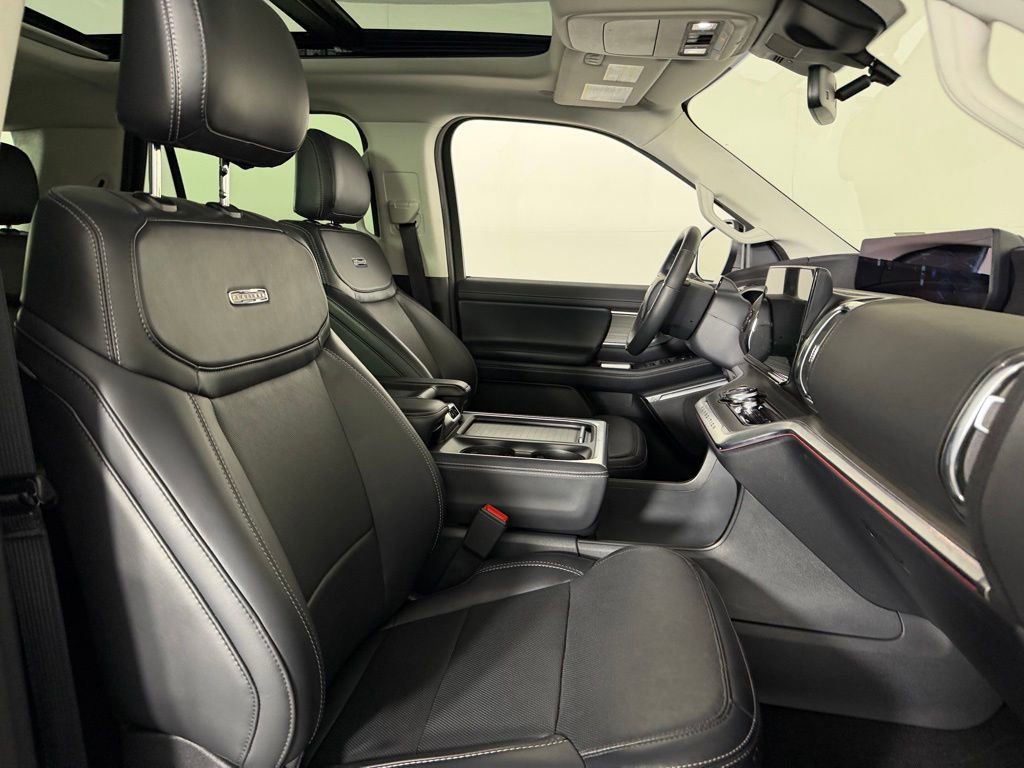 Used 2025 Ford Expedition Max Platinum AWD/4WD image 36