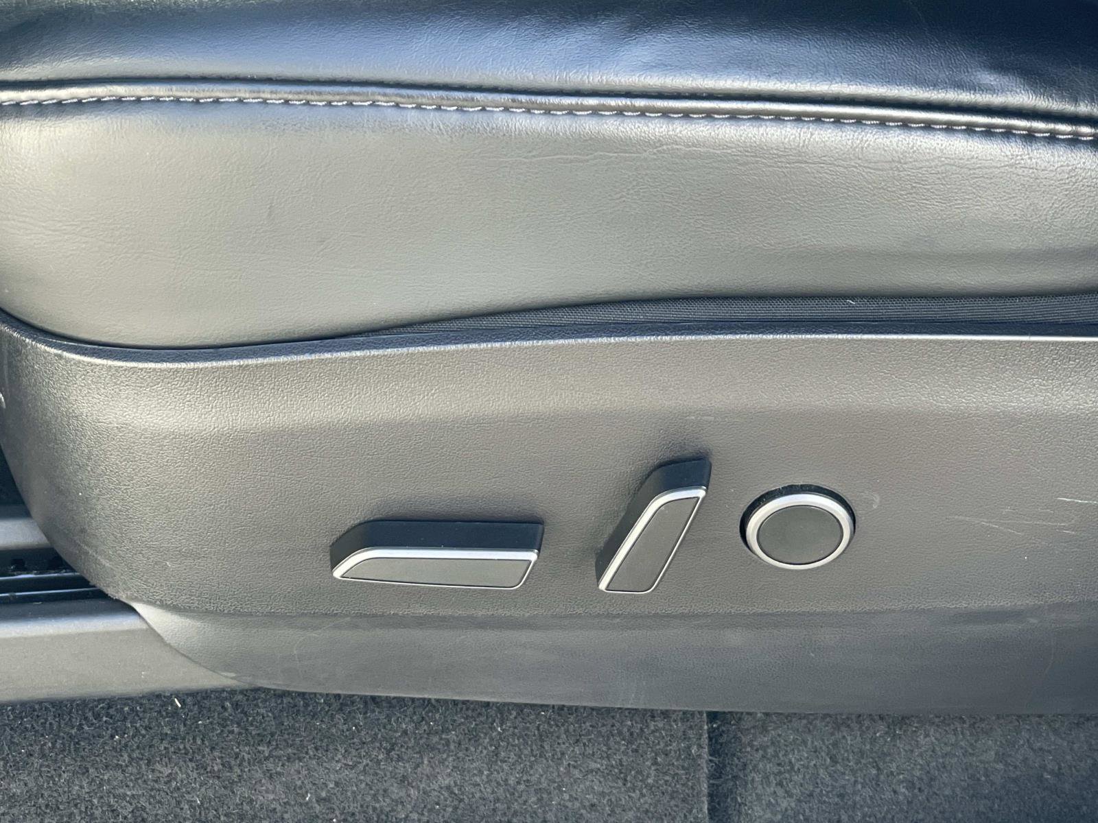 Used 2022 Tesla Model Y Performance image 21