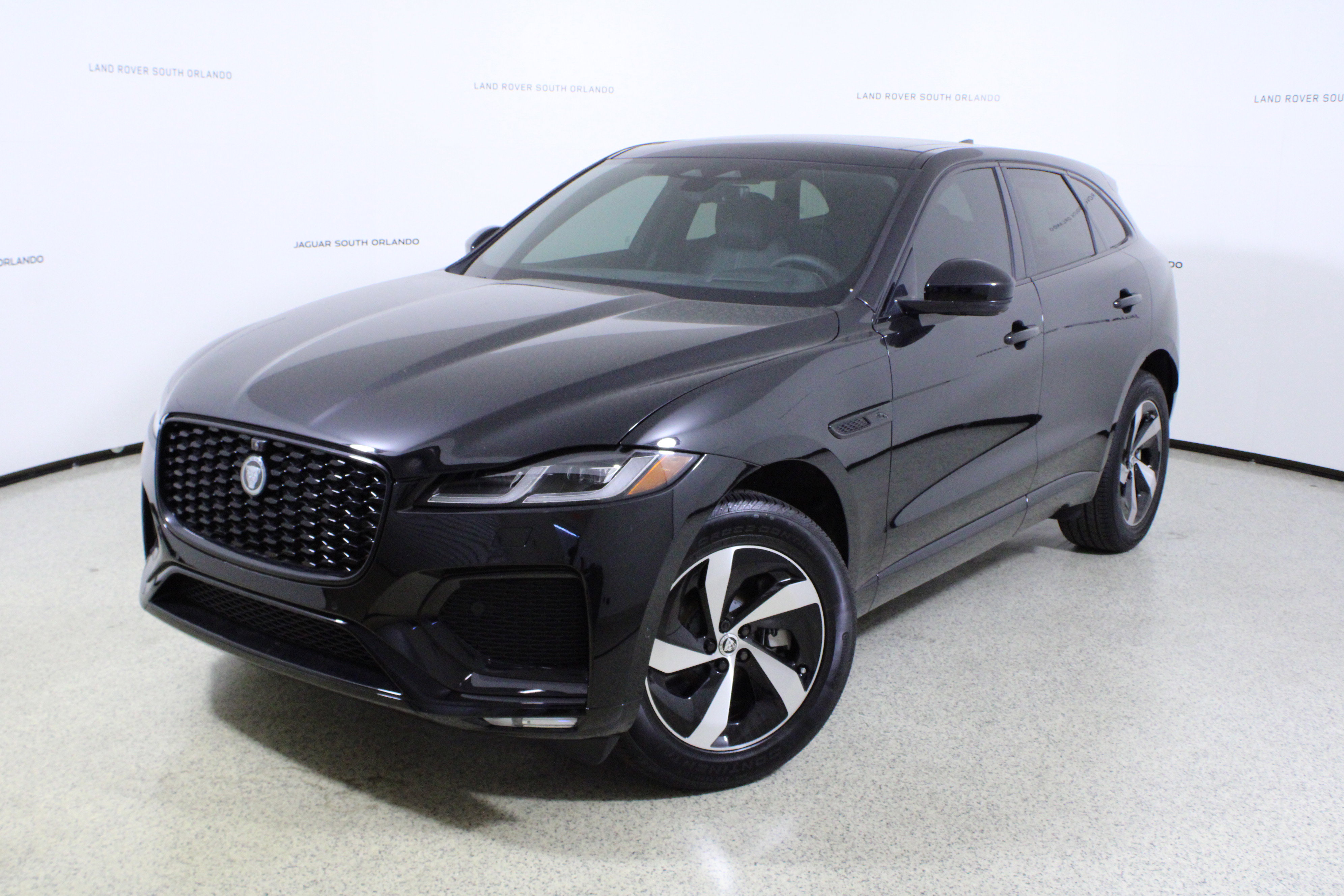 New 2026 Jaguar F-PACE R-Dynamic S image 1