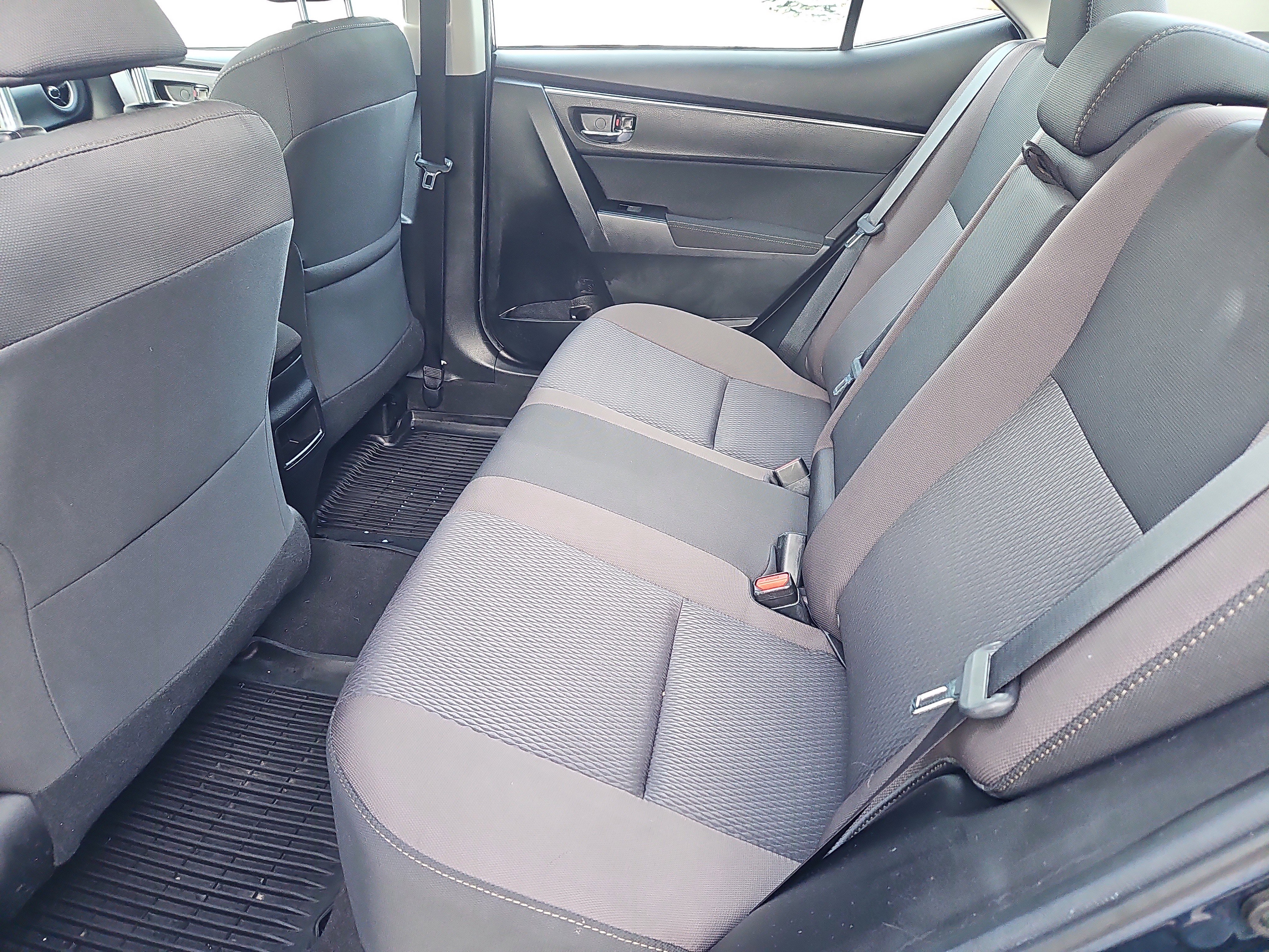 Used 2019 Toyota Corolla LE image 26