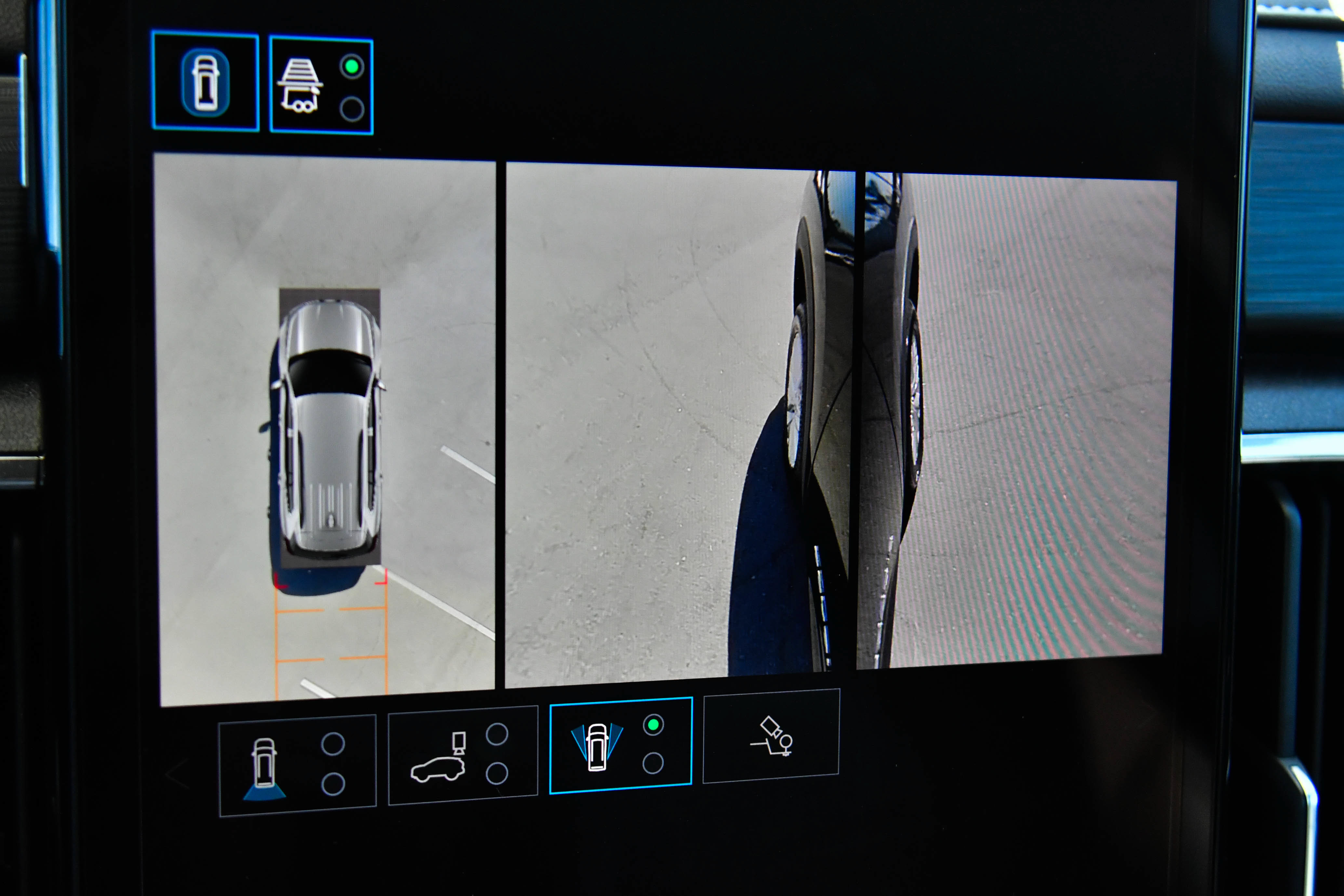 Used 2024 GMC Acadia Elevation FWD image 25