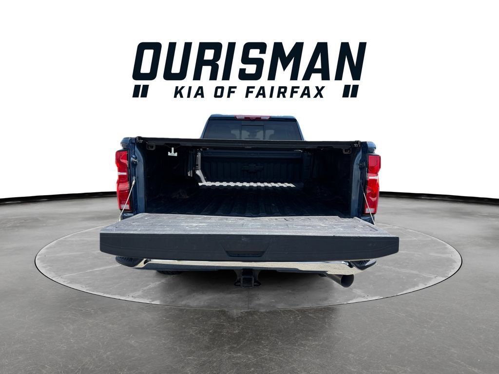 Used 2025 Chevrolet Silverado 2500 LTZ w/ LTZ Premium Package AWD/4WD image 11
