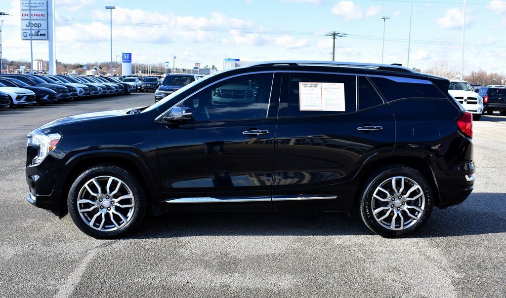 Used 2024 GMC Terrain Denali w/ Denali Premium Package image 5