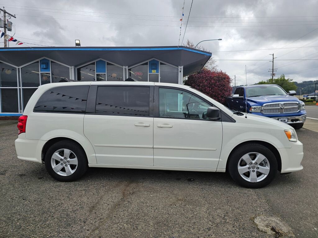 Used 2013 Dodge Grand Caravan SE FWD image 8