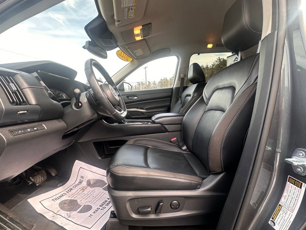 Used 2022 Nissan Pathfinder SL image 31